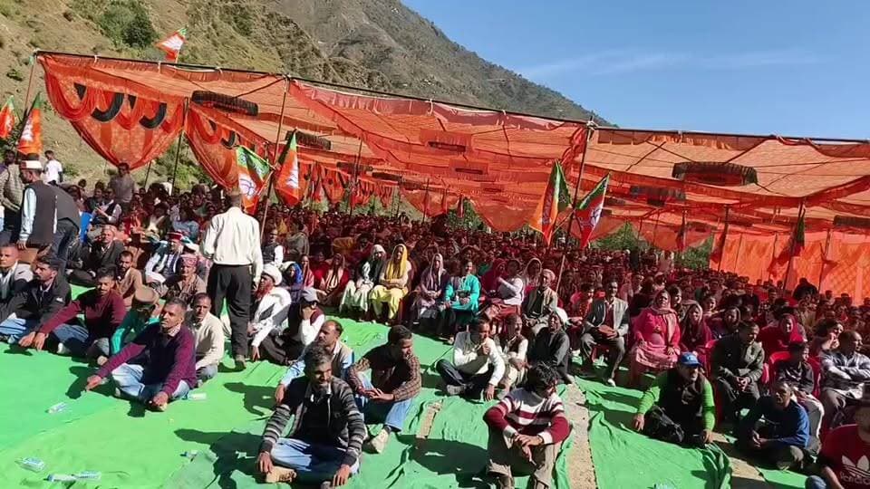 भरमौर के लिल्ह पूर्व मुख्यमंत्री एवं नेता प्रतिपक्ष जयराम ठाकुर का प्रतिनिधि सम्मान समारोह में शिरकत
जयराम ठाकुर लाईव