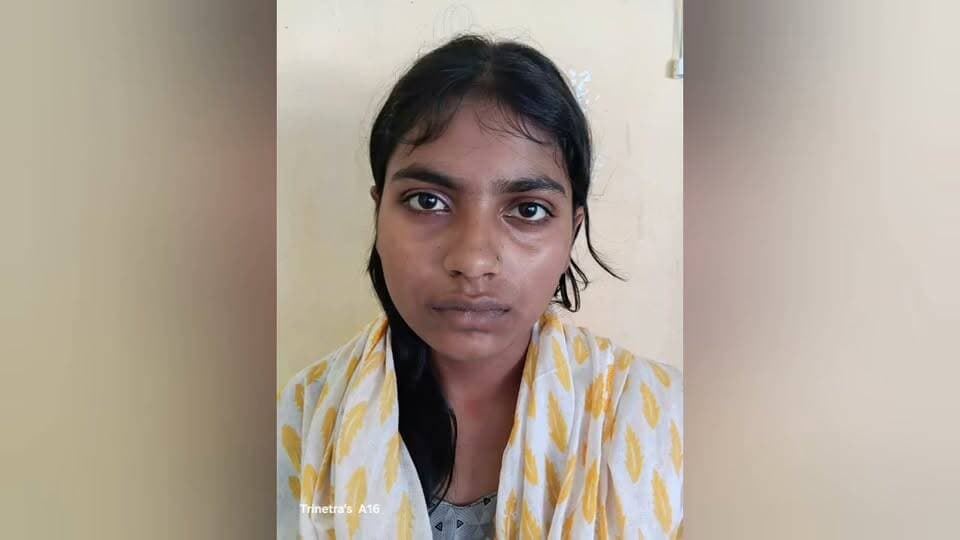 युवक की मौत के मामले में युवती समेत दो गिरफ्तार, मोबाइल और दुपट्टा बरामद, गला दबा कर हत्या की पोस्टमार्टम रिपोर्ट आई थी, युवती के घर रात में मिली थी लाश
आजमगढ़
https://abckhabar.in/?p=9028
