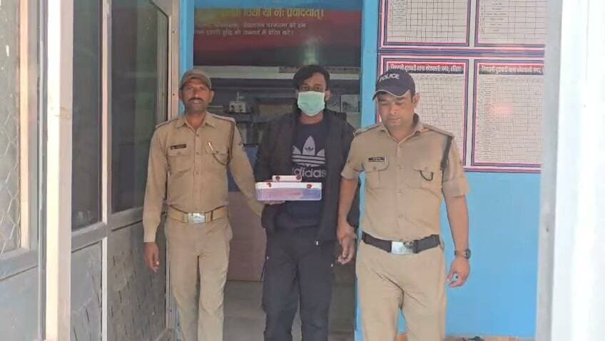 BIG BREAKING:: नशे की ऐसी तलब कि बना डाला पत्रकार का घर निशाना! चार लाख उड़ाए, पुलिस ने पकड़ा तो 1.20 लाख की निकली ‘जेबखर्ची’! - Bahadrabad News
=================
_*पूरी ख़बर पढ़ने के लिए नीचे दी गई ब्लू लाइन पर क्लिक करें।*_
👇👇
https://bahadrabadnews.com/big-breaking-such-was-the-craving-for-drugs-that-journalists-house-became-a-target-four-lakhs-were-spent/
*"बहादराबाद न्यूज़/ की खबरे व्हाट्सएप पर पाने के 👇लिए ग्रुप से जुड़े.. क्लिक करे!*
https://chat.whatsapp.com/JRJhdKtAfvYEyJxTAHmU0W
=================
_*News by -SHAJAD ALI*_