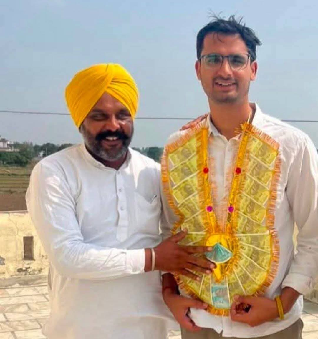 अंबाला जिले के गांव रछेड़ी से सुखचैन सिंह ने S.D.M. का पद हासिल किया । इलाके का नाम रोशन किया