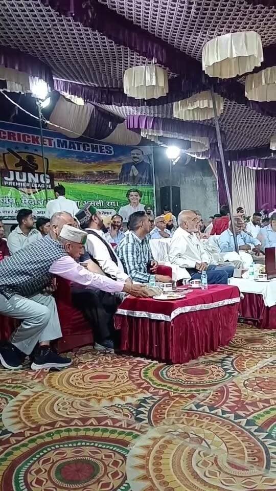देखिए लाइव,पांवटा साहिब मे जंग प्रीमियर लीग के समापन पर पहुंचे नाहन के विधायक अजय सोलंकी का भव्य स्वागत, पूर्व विधायक किरणेश जंग, तपेंद्र सैनी आदि रहे मौजूद