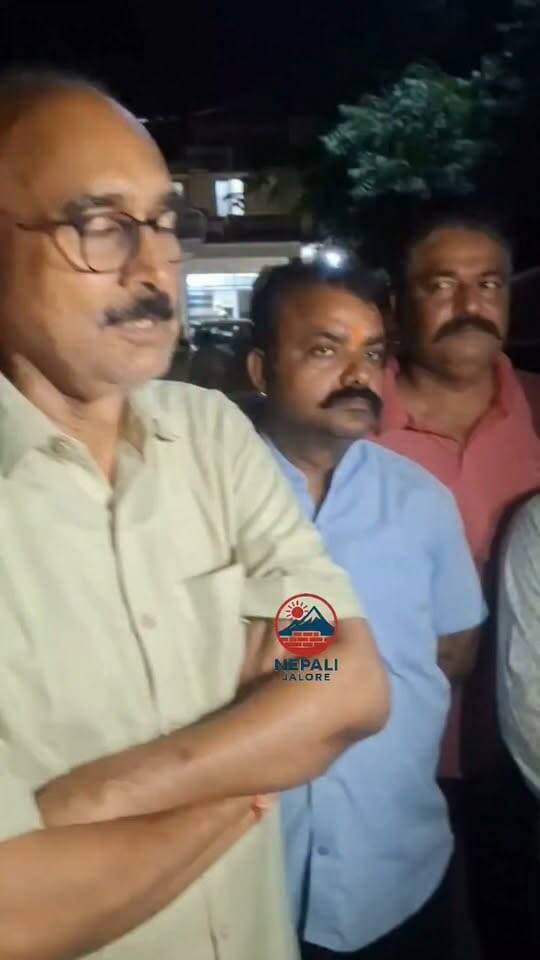 जालोर में भाजपा प्रदेशाध्यक्ष मदन राठौड़ का विरोध करने पर कांग्रेसियों को पुलिस ने किया डिटेन, कांग्रेसियों ने कोतवाली थाने पर किया विरोध प्रदर्शन, पूर्व मंत्री पुखराज पाराशर पहुचें कोतवाली क्या कहा...