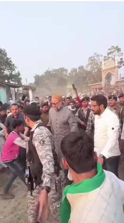 टांडा: रामपुर के टांडा में असदुद्दीन ओवैसी का जनसभा संबोधन
