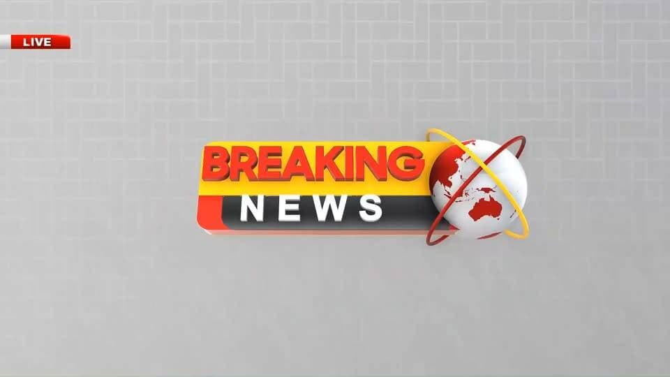 गंगापुर सिटी। वजीरपुर उपखंड के सेवा गांव में जलनिकासी व्यवस्था और पक्की नालियों के अभाव में ग्रामीणों को भारी परेशानी का सामना करना पड़ रहा है। गांव के मुख्य रास्तों पर गंदा पानी बहने से सड़कें कीचड़ और दलदल में तब्दील हो गई हैं। हालात ऐसे हैं कि ग्रामीणों को रोजाना इन रास्तों से निकलने में परेशानी उठानी पड़ रही है। जहां ग्रामीणों ने जानकारी देते हुए बताया कि
इस समस्या का सबसे ज्यादा खामियाजा स्कूली बच्चों को भुगतना पड़ रहा है। कीचड़ भरे रास्तों पर फिसलकर गिरने का खतरा बना रहता है। इससे बच्चों की स्कूल ड्रेस और किताबें खराब होने के साथ चोटिल होने की आशंका भी बनी रहती है। वहीं, रास्तों पर जमा गंदे पानी से मच्छरों का प्रकोप बढ़ने और संक्रामक बीमारियां फैलने की चिंता भी ग्रामीणों को सता रही है।
गांव में स्थित देवी मैया के मंदिर में दर्शन के लिए आने वाले श्रद्धालुओं को भी कीचड़ से होकर गुजरना पड़ रहा है। ग्रामीणों की परेशानी के बावजूद जलनिकासी की समुचित व्यवस्था नहीं होने से समस्या बनी हुई है। अब सवाल यह है कि जिम्मेदार अधिकारी ग्रामीणों को इस बदहाली से राहत दिलाने के लिए कब तक ठोस कदम उठाएंगे?
#hilightsfollowers #followersreels #NewsUpdateNews #NewsUpdate #updatechallenge #highlight #SawaiMadhopur #followersnonfollowers #Gangapurcity #सवाईमाधोपुर Amita Meena Journalist Pawan Sattawan