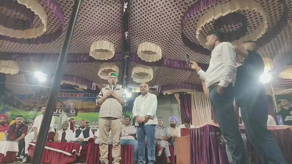 LIVE: जंग प्रीमियर लीग सीजन-2 का भव्य समापन, मुख्य अतिथि पहुंचे विधायक अजय सोलंकी ने बढ़ाया खिलाड़ियों का हौसला...