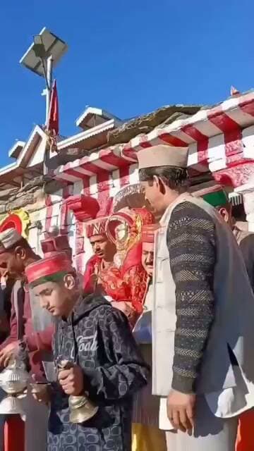 हरियान संग देव परंपरा निभाते हुए दशहरा उत्सव की ओर निकले जोगेश्वर महादेव जी