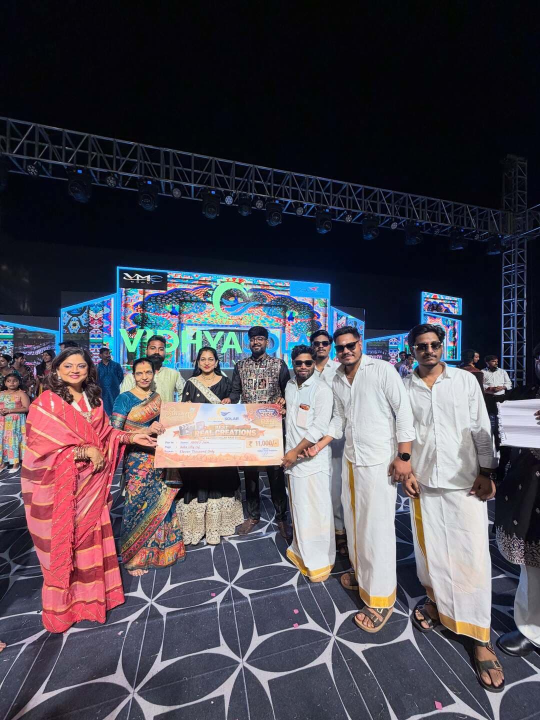 🏆✨ HONOURED AS THE BEST VIDEO CREATOR | PRATAM MILAN RAAS 2026 ✨
आज कोटा की सबसे बड़ी गरबा नाइट प्रथम मिलन रास में हज़ारों लोगों के बीच Best Video Creator के रूप में सम्मानित होना मेरे लिए बेहद गर्व और खुशी का पल है। ❤️🙏
इस खास सम्मान के साथ @vidhyasolarkota द्वारा ₹11,000 की कैश प्राइज़ राशि प्रदान की गई। 🏆💰
यह शानदार आयोजन @shrimanmathgroup के तत्वावधान में सफलतापूर्वक संपन्न हुआ।
यह सम्मान मेरे लिए सिर्फ एक अवॉर्ड नहीं, बल्कि मेरी मेहनत, क्रिएटिविटी और कंटेंट क्रिएशन के प्रति जुनून की पहचान है। इस सफर में मेरा साथ देने वाले सभी लोगों, मेरी ऑडियंस और आयोजकों का दिल से धन्यवाद। ❤️
More Creativity. More Stories. More Achievements. 🚀
#PratamMilanRaas #BestVideoCreator #VidyaSolar #ShreeManmantGroup #Kota KotaCreators ContentCreator Achievement Gratitude 🏆✨