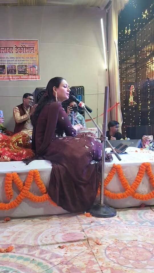 #रफीगंज में #डिम्पल_भूमि के शानदार छठ गीत जोरे जोरे फलवा
की प्रस्तुति।