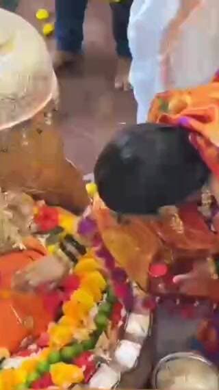 हिंगोली: संतोष बांगर यांच्या हस्ते कळापुरीत तुळजाभवानी मातेची महाआरती