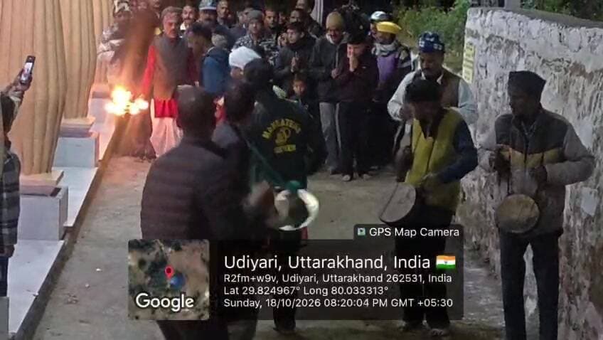 बेरीनाग: बेरीनाग के नौलिंग बंजैण मंदिर में महाअष्टमी पर भव्य दीपदान