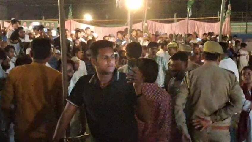 टांडा: ओवैसी ने अखिलेश और इंडिया गठबंधन पर निशाना साधा, 2027 चुनाव में बेहतर प्रदर्शन का दावा