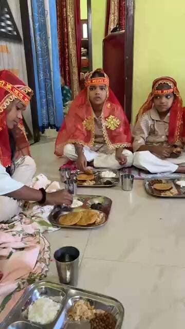 जय माता दी हमारे घर में आज कन्या पूजन कार्यक्रम संपन्न हुया जय माता दी