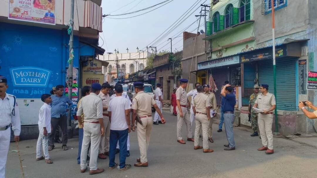 রানিগঞ্জ: ৮ বছর পর মহাবীর ঝান্ডা আখড়ার পুরনো রুটে ফেরার সম্ভাবনা বাড়ল রানীগঞ্জে
