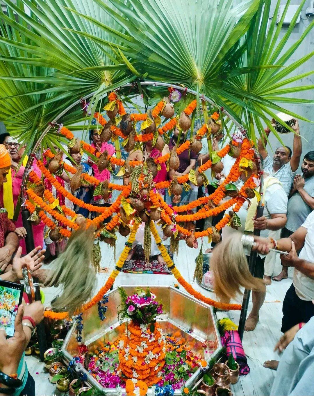 जय बाबा गरीबनाथ,,, प्रातः काल श्रृंगार दर्शन.. 🙏🙏