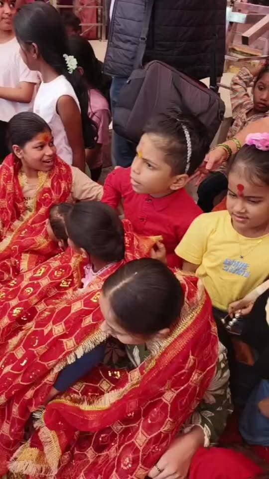 #haridwar : श्रवन नाथ मठ में हुआ भव्य कन्या पूजन, अखिल भारतीय अखाड़ा परिषद के अध्यक्ष श्रीमहंत डॉ. रविंद्र पुरी महाराज के द्वारा विधि विधान से किया गया 108 कन्या पूजन : देखें वीडियो
Haridwar Stambh Vasudev