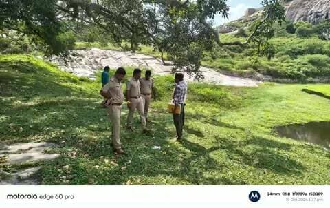 ಹರಪನಹಳ್ಳಿ: ಉಚ್ಚಂಗಿದುರ್ಗದಲ್ಲಿ ದಸರಾ ಹಬ್ಬದ ಭದ್ರತಾ ಪರಿಶೀಲನೆ ನಡೆಸಿದ ಡಿವೈಎಸ್ಪಿ