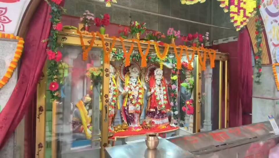 नवरात्रि के नवमी के दिन आरा के महावीर हनुमान मंदिर सहीत विभिन्न मंदिरों में विशेष पूजा अर्चना और हवन का आयोजन किया गया