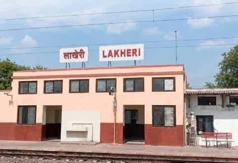 केशोरायपाटन: लकड़ी रखकर ट्रेन रोकने की कोशिश, युवक गिरफ्तार
