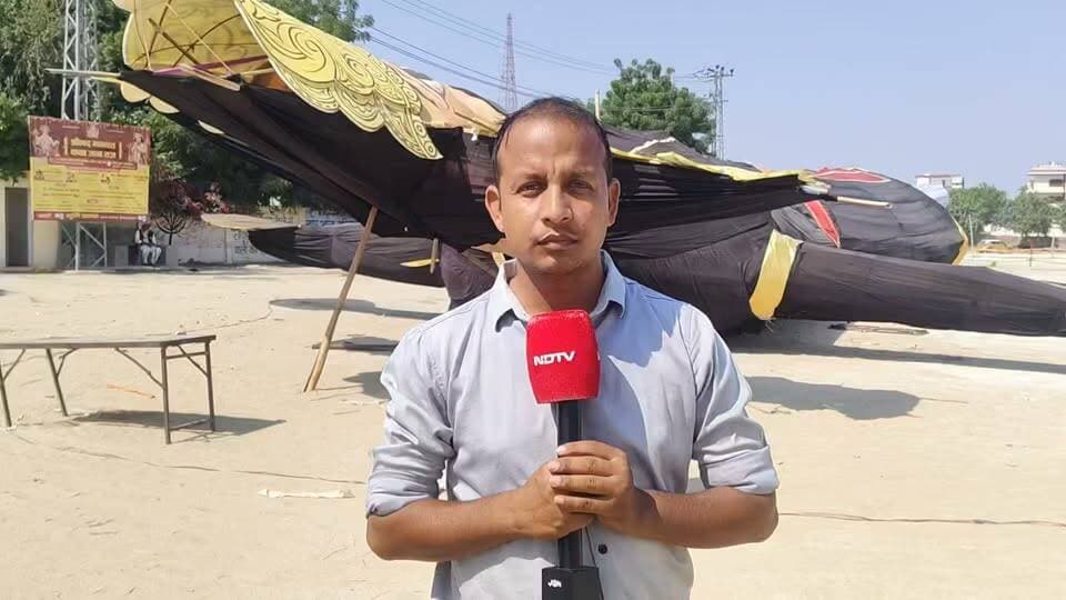 सरदारशहर में कल होगा जिले का सबसे बड़ा रावण दहन, 101 फीट के रावण के साथ जलेगी सोने की लंका। ताल मैदान में रावण, मेघनाथ और कुंभकर्ण के पुतले तैयार।