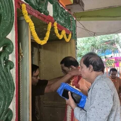 ରାଇରଙ୍ଗପୁୁର: ବାଦାମପାହାଡ଼ ଦୁର୍ଗାପୂଜା ମଣ୍ଡପ ପରିଦର୍ଶନ କଲେ ସାଂସଦ ନବ ଚରଣ ମାଝି