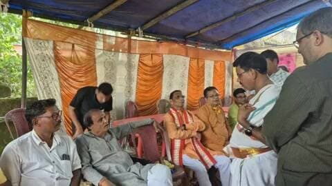 ରାଇରଙ୍ଗପୁୁର: ମୟୂରଭଞ୍ଜ ହାଟବାଦଡ଼ାରେ ଦୁର୍ଗାପୂଜା: ସାଂସଦ ନବ ଚରଣ ମାଝିଙ୍କ ମଣ୍ଡପ ପରିଦର୍ଶନ