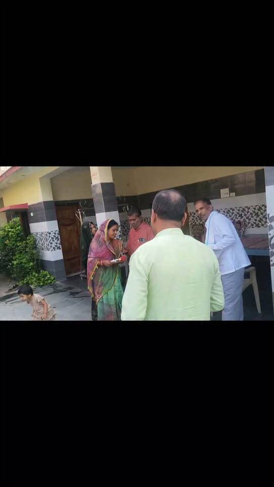 12से 15अक्टूबर 2026
राजनांदगाँव छत्तीसगढ़ प्रवास में TCBT परिवारों ने मेरा हृदय से स्वागत किया।
पंच महाभूत सबका कल्याण करें।
TCBT सूक्ष्म दुनिया को शुद्ध सजीव करने का कार्य करती है।
इससे न केवल कृषि ठीक होगी
परिवार,समाज देश की संस्कृति ठीक होगी
परिवार स्वस्थ होगा
पर्यावरण शुद्ध सजीव होगी
नदिया पवित्र होगी।