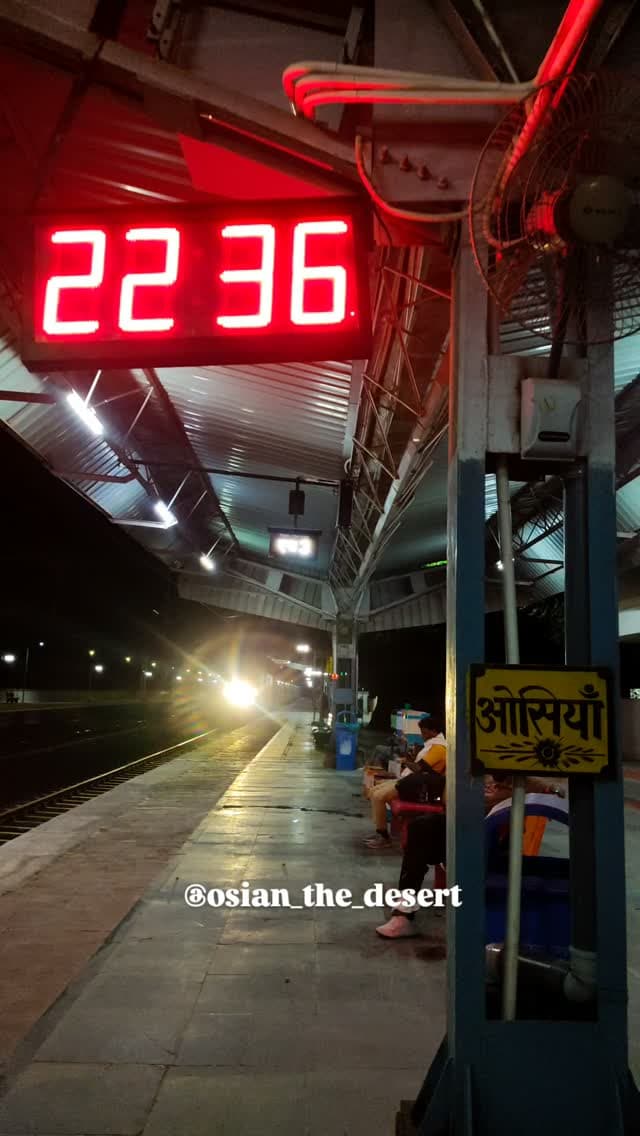 🙃 Achha Lge To Share Jrur krna. #ओसियां रेलवे स्टेशन।
#osiya #trending #indianrailways #explorepage