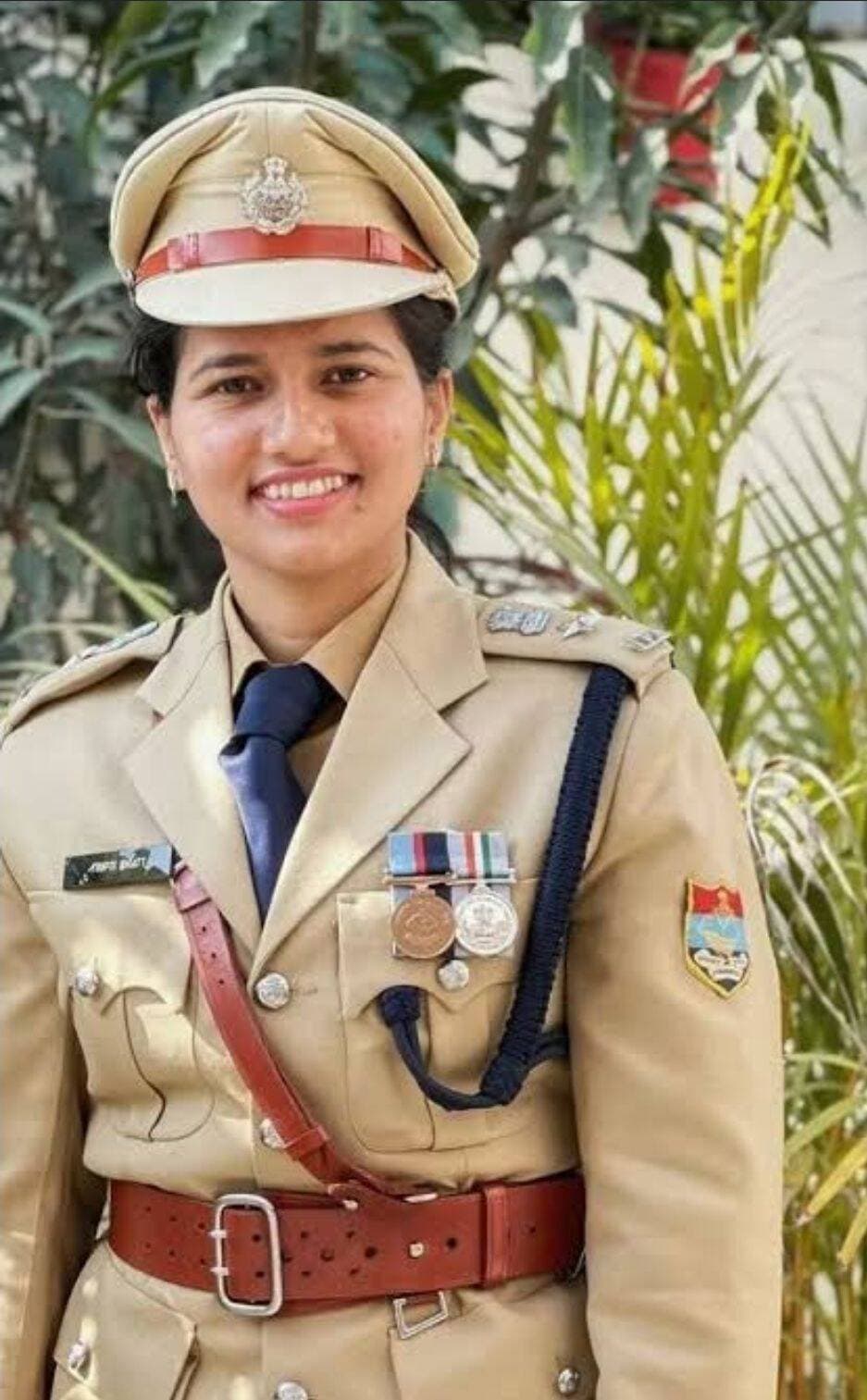 उत्तराखंड कैडर 2013 बैच की IPS अधिकारी तृप्ति भट्ट को केंद्रीय जांच ब्यूरो (सीबीआई) में पुलिस अधीक्षक के पद पर प्रतिनियुक्ति देने की मंजूरी मिल गई केंद्रीय गृह मंत्रालय की ओर से जारी किया गया आदेश..
𝑭𝒐𝒍𝒍𝒐𝒘𝒆𝒓𝒔. Nainital Police Udham Singh Nagar Pol DM Udham Singh Nagar
