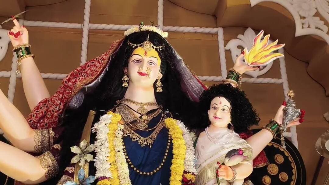 यवतमाळ: पिंपळगावात झाशीच्या राणीच्या किल्ल्याची भव्य प्रतिकृती आणि 'बेटी बचाव, बेटी पढाव'चा संदेश