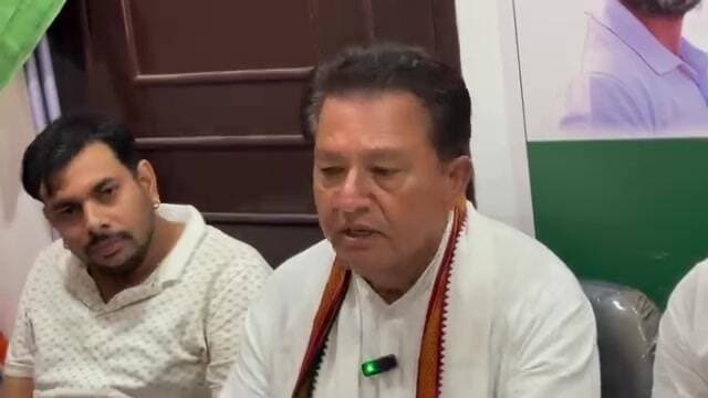अशोक नगर: अशोकनगर प्रधान डाकघर की शिलापट्टी से विधायक का नाम गायब, हरिबाबू राय ने जताई नाराजगी