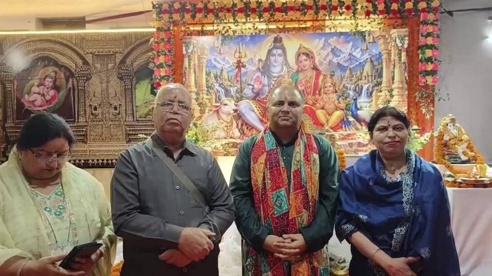 Haridwar : माता सती के जन्मस्थान और भगवान शिव की ससुराल कनखल में पहली बार, पंजाबी बिरादरी सेवा ट्रस्ट द्वारा शीतला माता मंदिर प्रांगण कथा वाचक अमित जी के श्रीमुख से तीन दिवसीय श्री शिव पार्वती कथा का हुआ समापन : देखें वीडियो