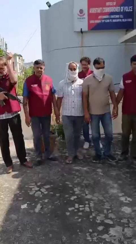नरेला: दिल्ली पुलिस ने नकली ENO-FeviKwik के बड़े नेटवर्क का पर्दाफाश, दो गिरफ्तार