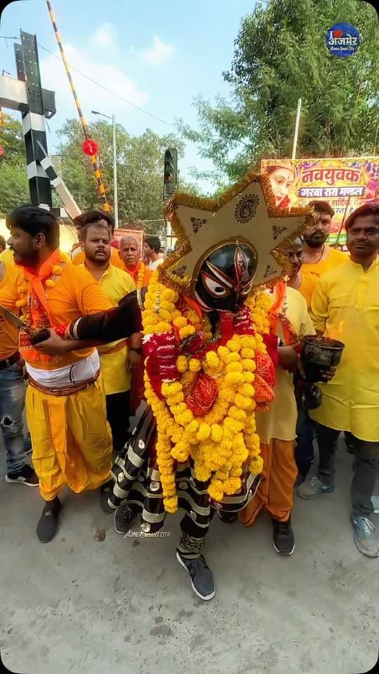 🚩🔥 अजमेर के जोंसगंज से निकली माँ भगवती की विशाल शोभायात्रा 😱 भव्य अखाड़ा | Kali Mata Akhada Ajmer 🔥🚩, Kali Mata Ki Sawari Ajmer
🚩 जय माँ काली! जय महाकाली! 🙏
📍 Ajmer, Rajasthan