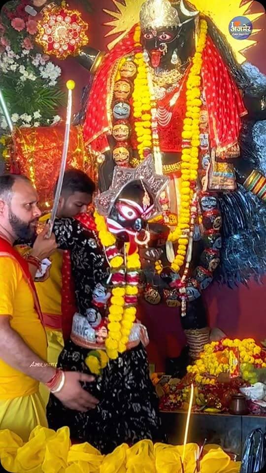 अजमेर रामगंज में माँ काली का रौद्र रूप 🔥 भव्य सवारी में उमड़ा आस्था का सैलाब