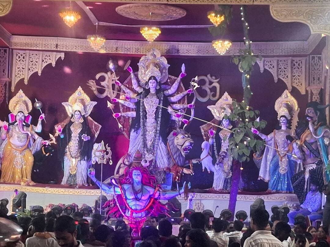 मनोकामना मंदिर, अखाडाघाट ओवरब्रिज