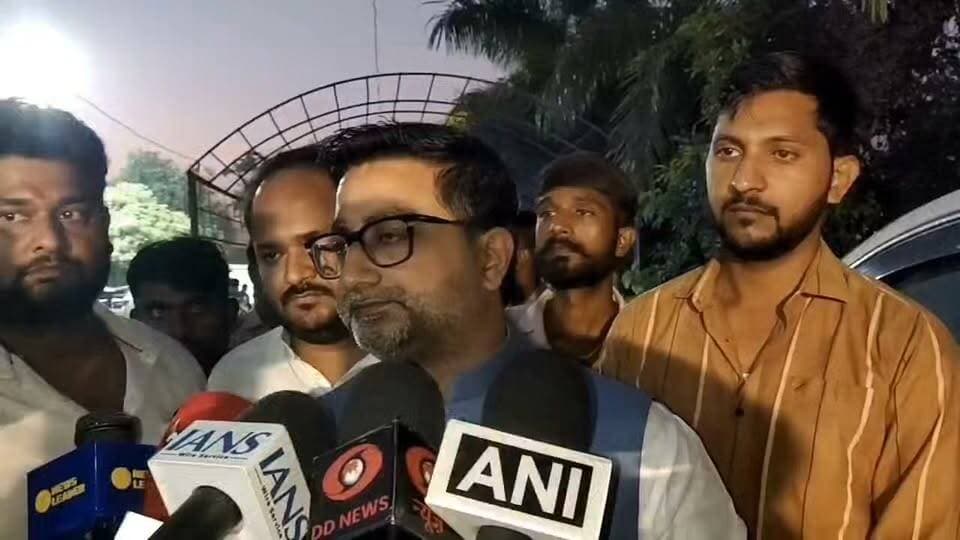 अब्दुल दरी नहीं बिछाएगा, नेता बनेगा-राज्यमंत्री दानिश आजाद