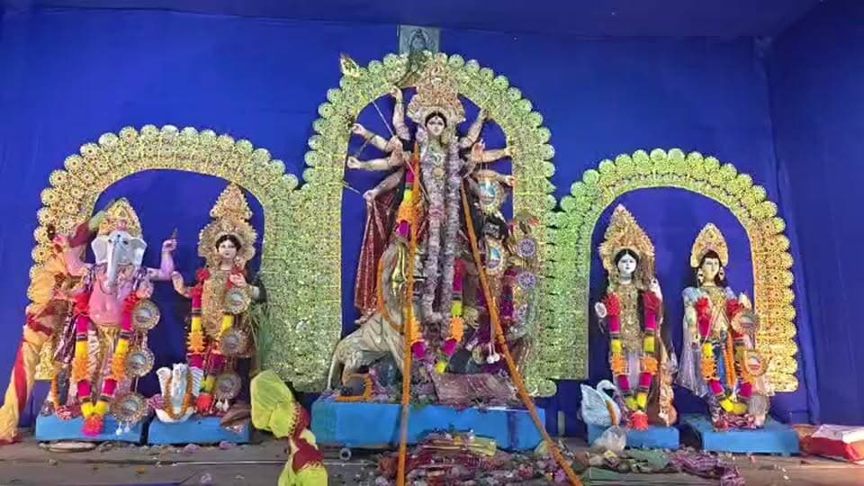 পুজো পরিক্রমা ২০২৬, পরিচালনায় ঝাড়গ্রাম জেলা প্রেসক্লাব, অরুনাদয় সার্বজনীন দুর্গাপূজা ।