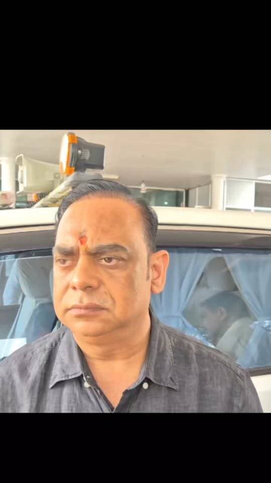 ट्रैक्टर पलटने से घायल श्रद्धालुओं का हाल जानने मेडिकल कॉलेज पहुंचे डीएम, बेहतर उपचार के दिए निर्देश!!!