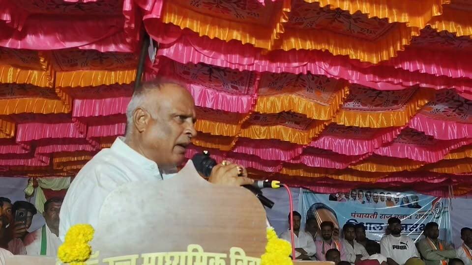 चामू में क्या बोले पीसीसी सदस्य उम्मेद सिंह राठौड़ ...
Ummed Singh Rathore