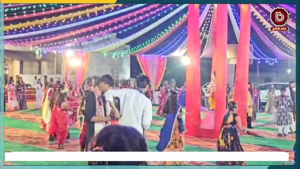 गरबा महोत्सव में उमड़ा जनसैलाब, राज्य मंत्री और पूर्व विधायक ने भी किया डांडिया
#lavkushanagar #chhatarpur