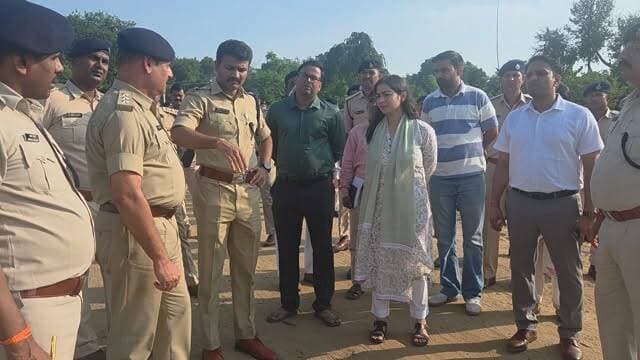 मूर्ति विसर्जन को लेकर सोन नदी का निरीक्षण करने पहुंचे अरवल DM, SP #Arwalnews #Durgapuja
