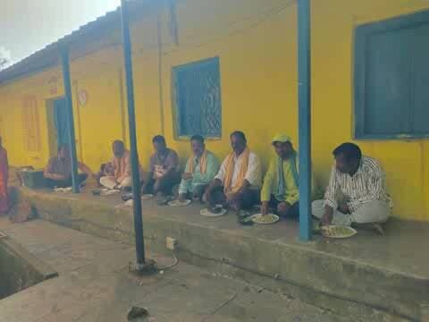 ବଂଶପାଳ: ଗୋନାଶିକା ବ୍ରହ୍ମେଶ୍ୱର ମହାଦେବଙ୍କୁ ଦର୍ଶନ କଲେ କେନ୍ଦୁଝର ସମିତି ସଭ୍ୟ ପରିବାର