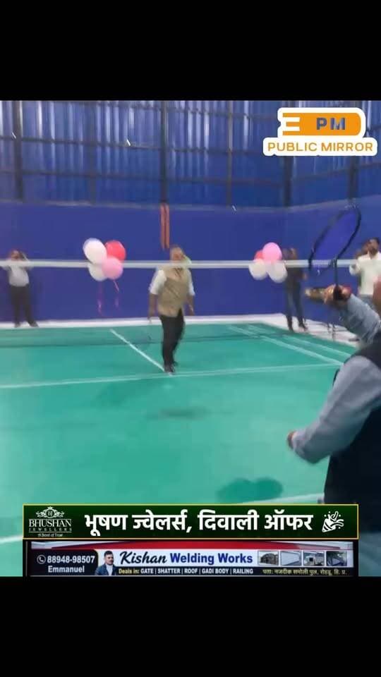 शिक्षा मंत्री रोहित ठाकुर धर्मपुर विधानसभा क्षेत्र के विधायक चंद्रशेखर जी के साथ बैडमिंटन खेलते हुए।