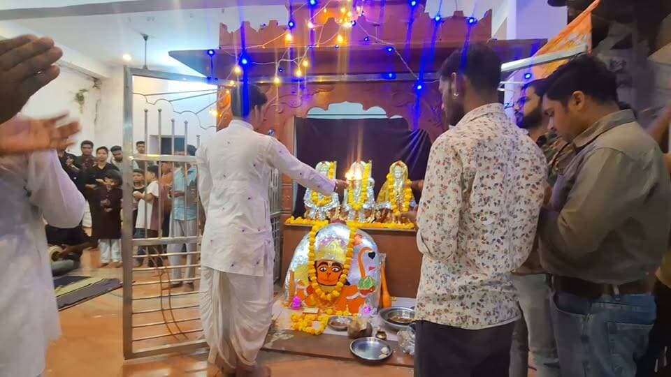 राजसमंद के सुन्दरचा गांव में हनुमानजी की आरती
#hanumanji
#Rajsamandnews
Rajsamand Police