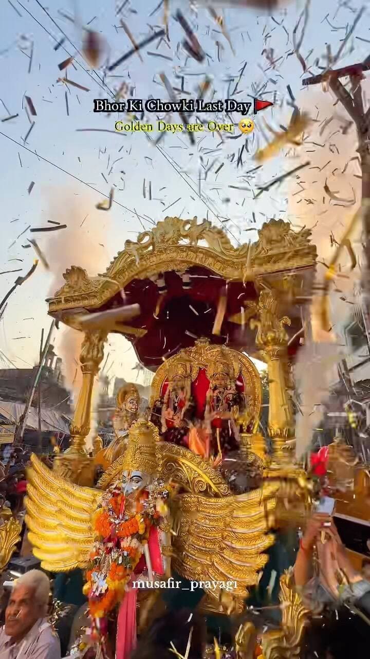 अब फिर से अगले वर्ष का इंतज़ार 🥺🥲
रोज़ सुबह उठना और Video के माध्यम से आप सभी को दर्शन कराना अलग ही Memory देकर के गई है ये भोर की चौकी 🥹
Bhor Ki Chowki - Last Day 🚩
Share on your story ✨
#bhorkichowkilastday #bhorkichowkiday7 #bhorkichowki #prayagraj #musafirprayagi