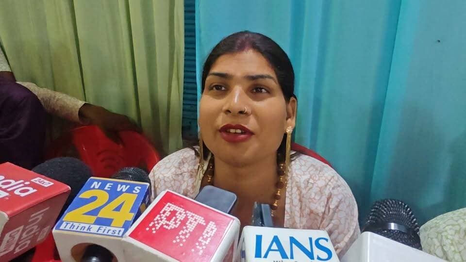 मऊ के औरंगाबाद में अनोखे पंडाल की भव्यता देखने उमड़ रहे श्रद्धालु/मनीषा वर्मा