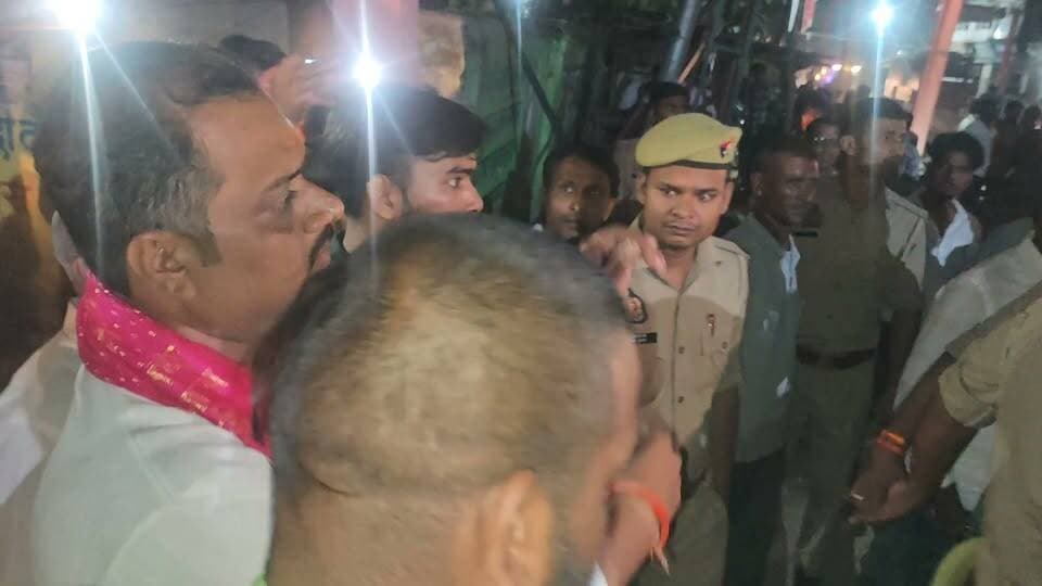 बाल निकेतन दुर्गा पंडाल समिति /बीजेपी नेता/खबरें अभी तक