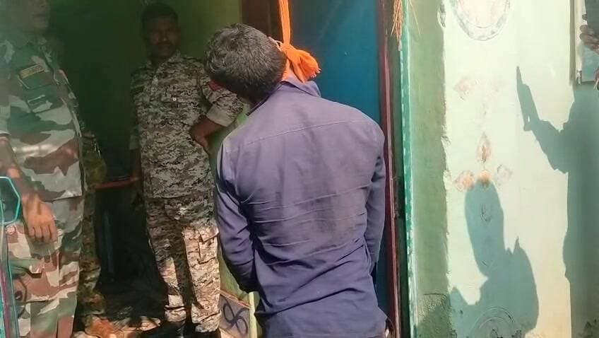 बजाग: धवाडोंगरी गांव में युवक का शव लटकता मिला, पुलिस जांच में जुटी