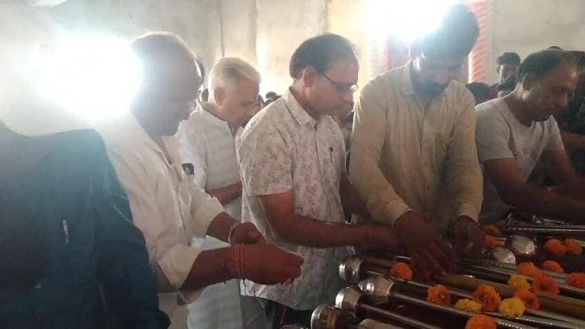 जावरा: ढोढर में दशहरा पर शस्त्र पूजन और बच्चों का सम्मान