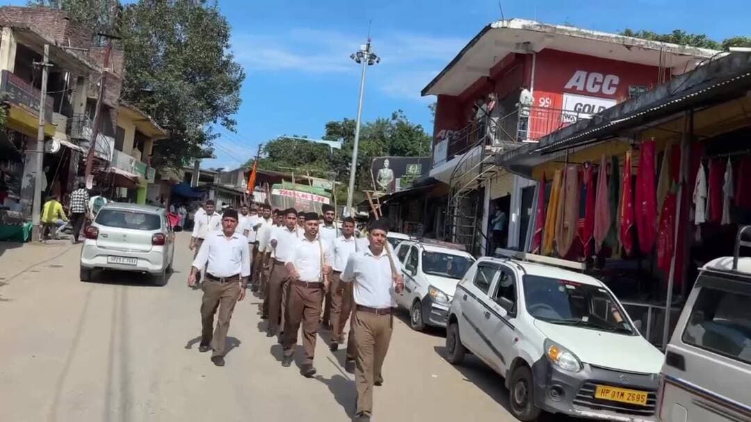 लडभड़ोल: लडभड़ोल में आरएसएस का भव्य स्थापना दिवस पथ संचलन